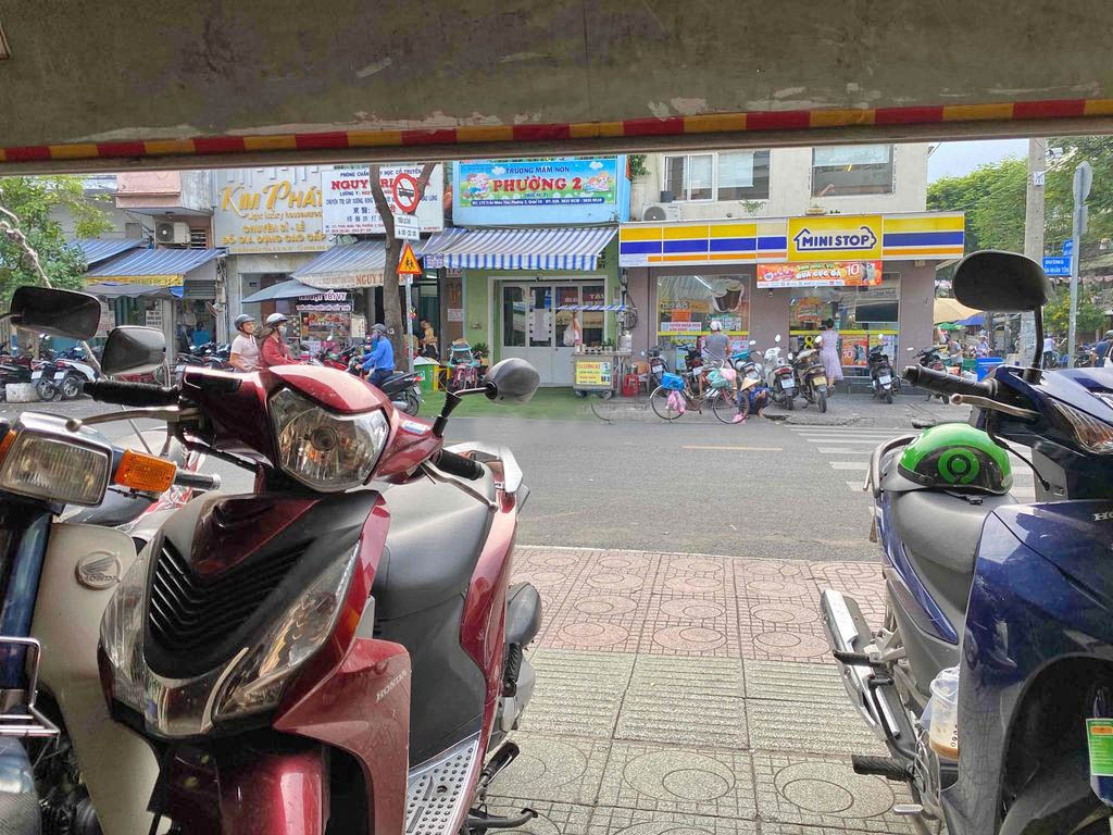 Cho thuê Mặt bằng Đường Trần Nhân Tôn, P.2, Quận 10
